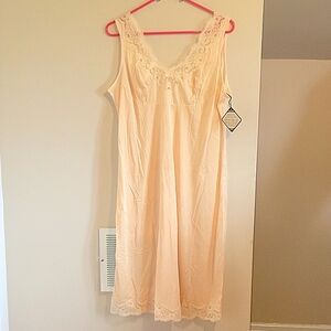 Vintage 1970s Lace Slip